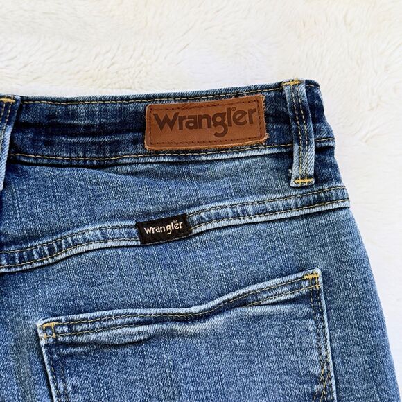 Wrangler Women High-Rise Rodeo Straight Leg Crop Jean Medium Wash Size 26 Blue 2 - Picture 10 of 11